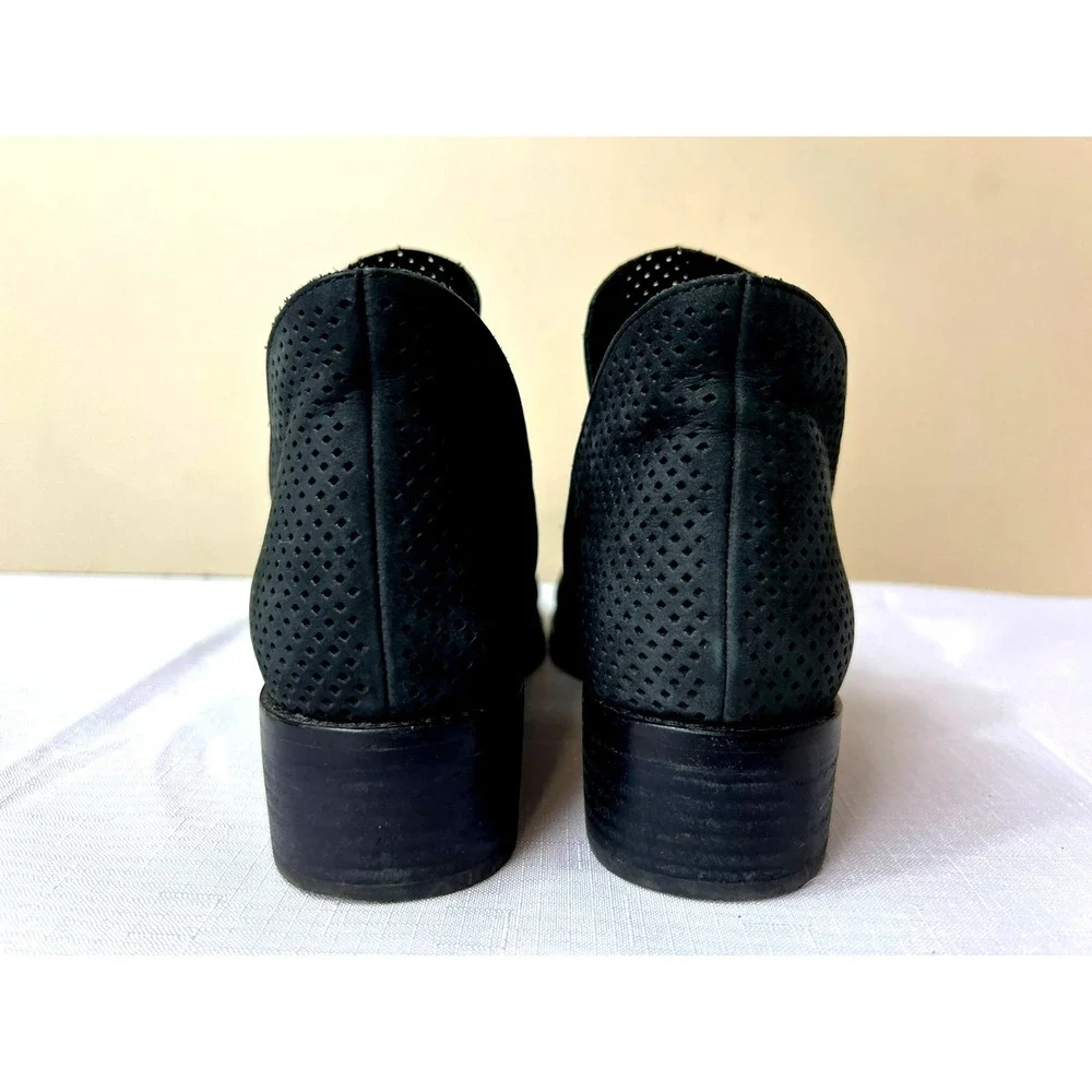 Eileen Fisher Ankle Boot Perforated Black Suede Almond Toe 2.5